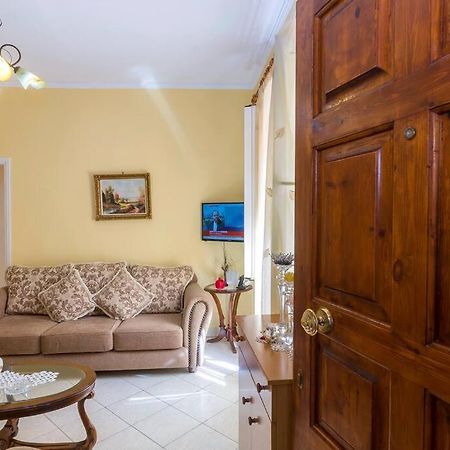 Ria'S Apartment In Corfu Town Extérieur photo