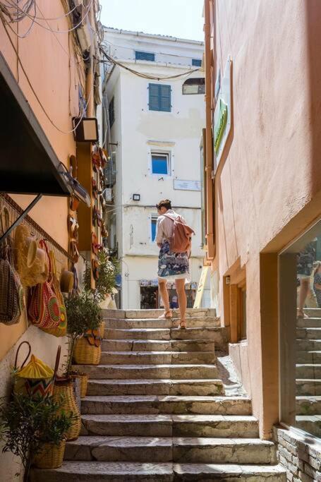 Ria'S Apartment In Corfu Town Extérieur photo