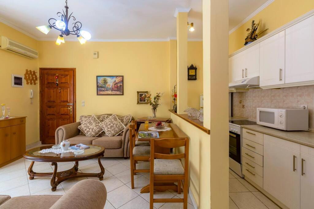 Ria'S Apartment In Corfu Town Extérieur photo