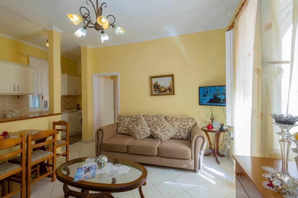 Ria'S Apartment In Corfu Town Extérieur photo