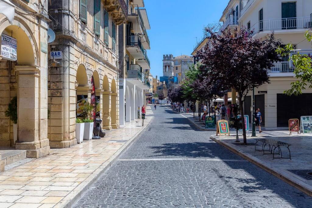 Ria'S Apartment In Corfu Town Extérieur photo